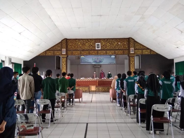 Acara pembukaan pelantikan pengurus baru himatel. (Patriotik/Fitriani).