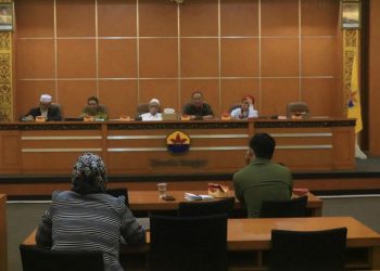 Konferensi Pers Pihak Senat Menggugat Ketua YPJ ke Pengadilan Negeri, Jumat, (04/02/2022). (Patriotik/Miftah).