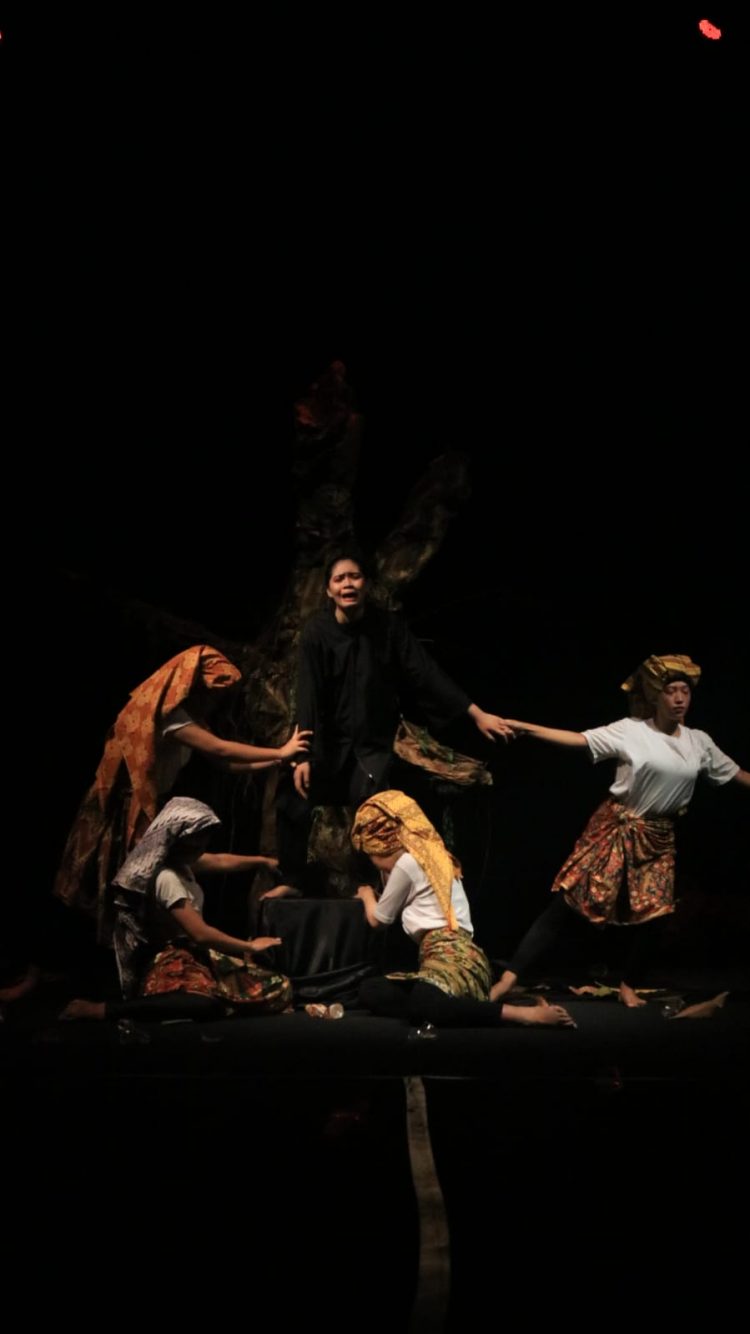 UKM Seni dan Budaya Aek Ngalir Menggelar Aksi Melalui Teater