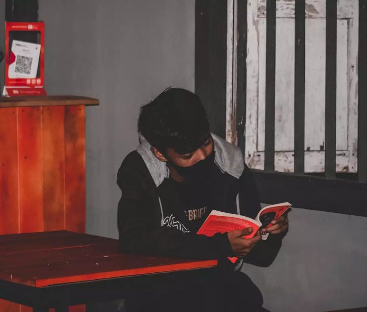 Katanya Ini Sebuah Perjalanan, Tapi Aku Rasa Tidak