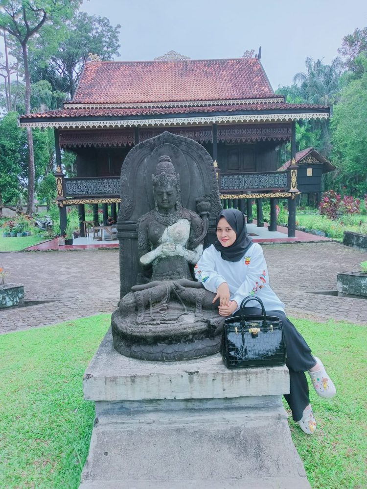 Sulitnya Menjadi Seorang Perempuan