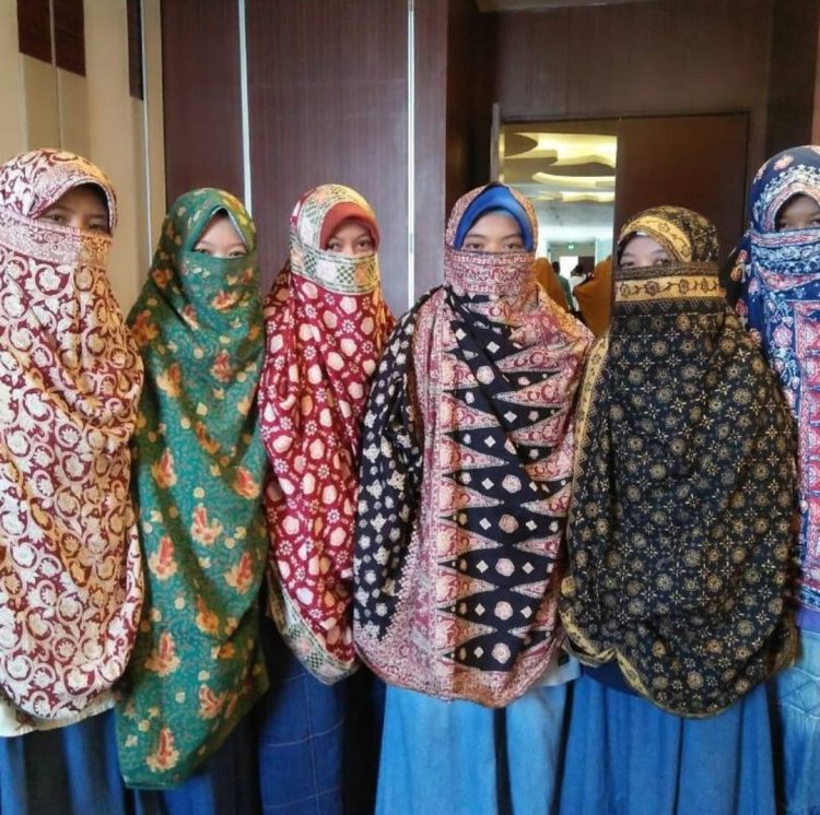 Tradisi Tudung Lingkup di Seberang Kota Jambi, Berawal dari Perempuan yang Keluar Rumah