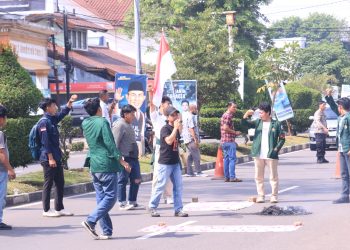 Kawal Putusan MK, Aliansi Mahasiswa Unbari Gelar Aksi Unjuk Rasa Tolak Revisi UU Pilkada