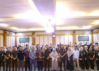 Unbari Bersama Kejaksaan Jambi Gelar Kuliah Umum Hakordia 2025